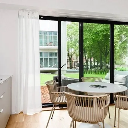 Flat In Paernu, Esplanaadi Street & Kitchen Apartment