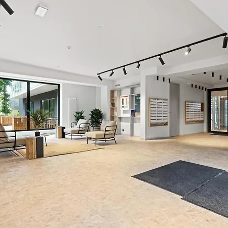 Flat In Paernu, Esplanaadi Street & Kitchen * Parnu